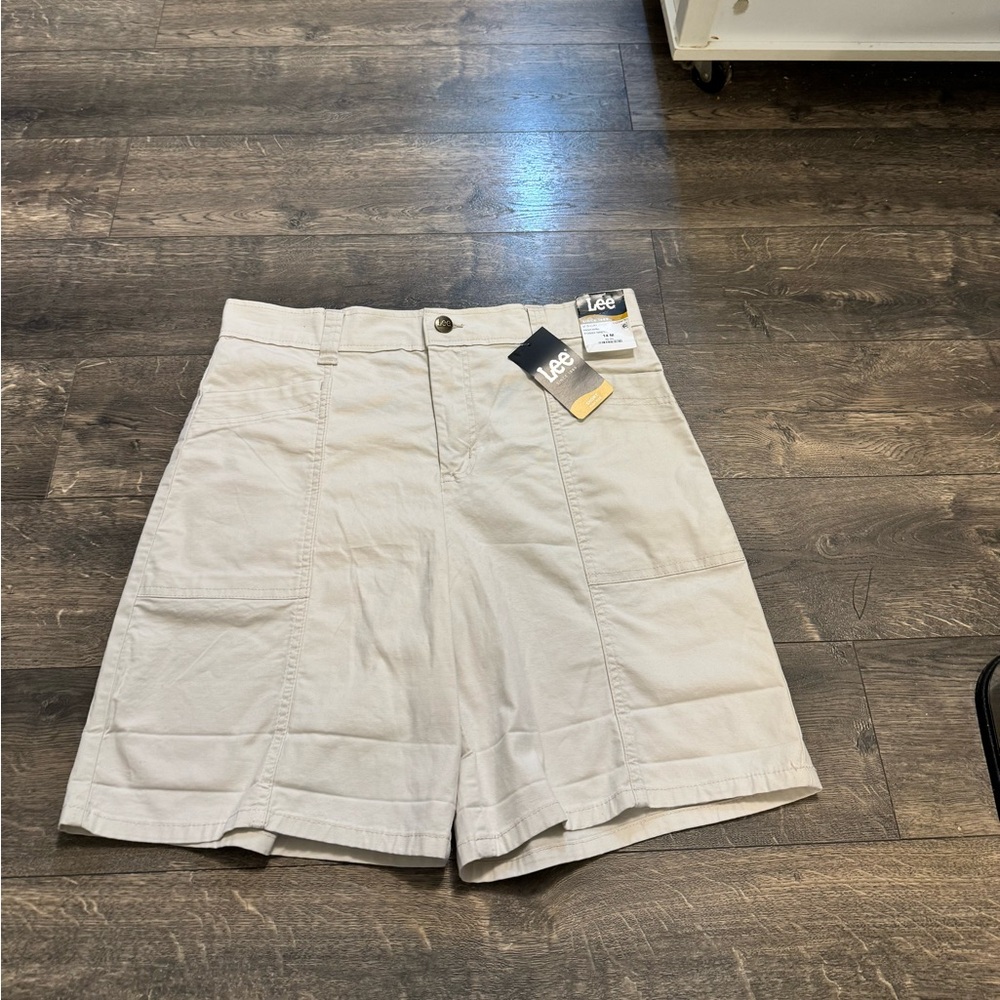 Lee High Rise Shorts SZ 14‎ NWT